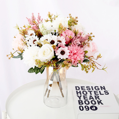 Bom preço. Rosas, margaridas, bolas de flores artificiais, hortênsias, buquês artificiais manuais, flores artificiais de casamento, arranjos florais caseiros, flores de seda decorativas on-line