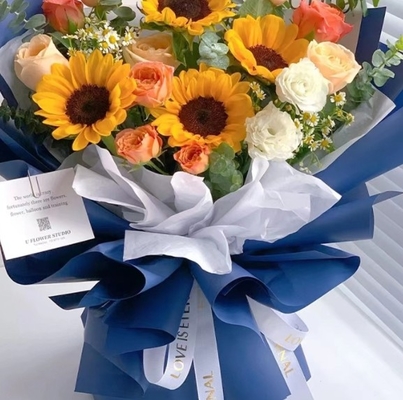 Bom preço. Papel de embrulho de flores por grosso, papel monocolor, papel Fenghua, luz macia à prova d'água, papel Ouya, papel de embrulho e materiais de embalagem de floristas on-line
