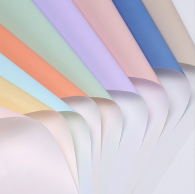 Bom preço. Lizhiran papel de embalagem fresco de cor doces, papel de estilo coreano, papel Ouya de cor sólida, papel espessado bicolor impermeável on-line