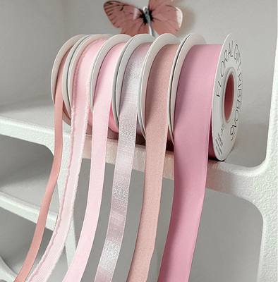 Embalagem de Arranjo Floral com Fita de Memória Rosa para Acessórios de Cabelo e Embalagem de Presente com Buquê DIY Feito à Mão