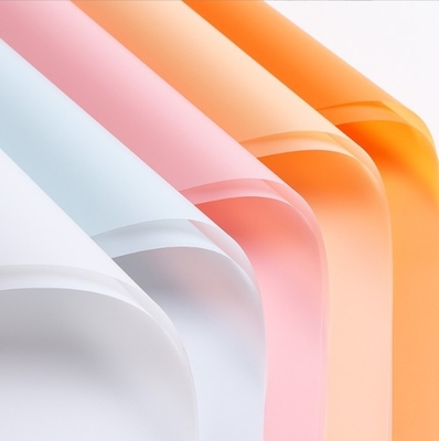 Bom preço. Papel de embrulho coreano para buquê em muitas cores para um belo arranjo floral on-line