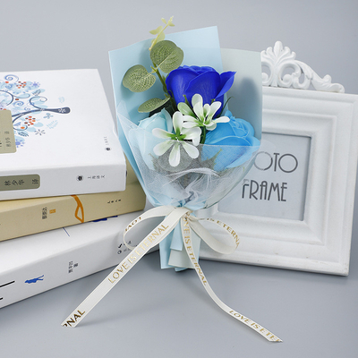Bom preço. Mini pequeno buquê de flores Natal e Dia dos Namorados rosa sabão caixa de presente de flores para combinar lembranças de casamento on-line