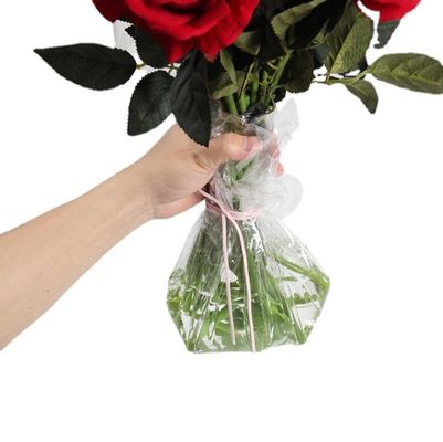 Bom preço. Papel de embalagem de buquês resistente à água Buquês de presente de celófano transparente Materiais de embalagem de celófano Muitas cores para flores frescas on-line