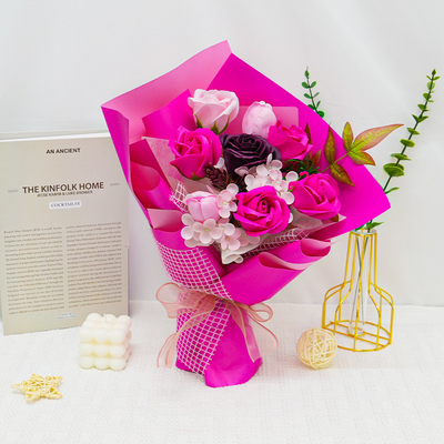 Bom preço. Bouquet de sabão de rosas misturado, presente do Dia dos Namorados do Festival Qixi, bouquet de sabão portátil produto acabado transfronteiriço on-line