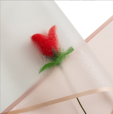 Bom preço. Papel de embrulho de flores à prova d'água para o Festival Qixi Papel de embrulho de floristas e de embalagem de buquês on-line