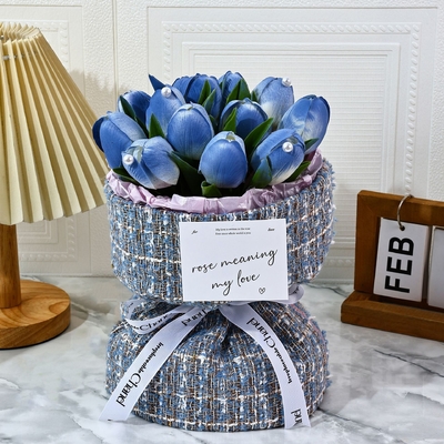 Bom preço. Buquê de sabonete de tulipas, estilo fragrância pequeno, Dia dos Namorados Chinês, Dia dos Namorados, presente do Dia dos Professores para namorado e namorada, buquê de sabonete on-line