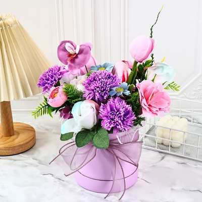 Bom preço. Buquê de flores de sabão mistas, abraço de balde, temporada de formatura, Dia dos Professores, Dia das Mães, presente, caixa de presente de buquê de flores de sabão, transfronteiriço on-line