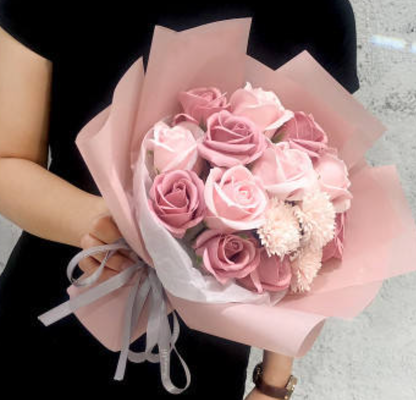 Bom preço. Venda quente buquê de flores de sabão de rosa artificial para flores decorativas plantas cartão de presente para o dia dos namorados dia das mães on-line