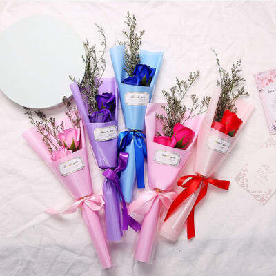 Bom preço. Gráfico Dia das Mães Flores Regalo Aniversários Dia dos Namorados Sabão Perfumado Artificial Bouquets de Flores de Rosa on-line