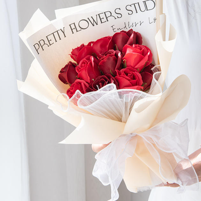 Bom preço. Venda Quente Sabão Artificial Flor Dia da Mãe Dia dos Namorados Bouquet de Presente Sabão Rosa Rosa Caixa de Presente Feita à Mão Flor on-line